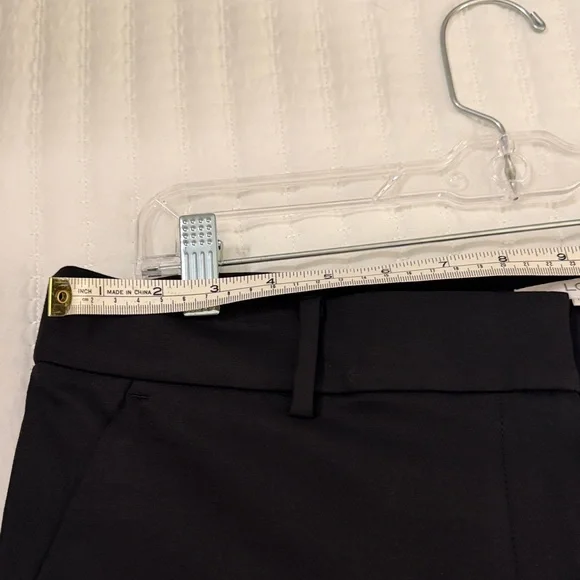 LOFT NWT - Women's Classic Black Riviera Shorts - Picture 2 of 8